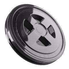 Bucket seal. Deksel detailing bucket. Deksel autowas emmer. Bucket lid. Detailing bucket deksel. Grit bucket seal. Gamma seal deksel. zwarte deksel. transparante deksel. 