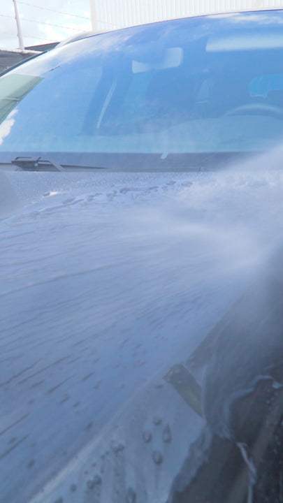 Waterafstotend effect van Carnauba wax op autolak